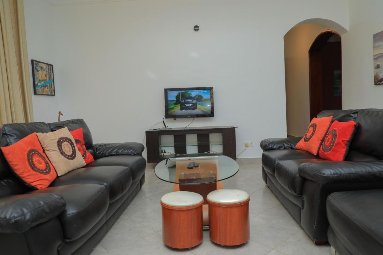 Silver Oaks Hotel Boma Fort Portal Bagian luar foto