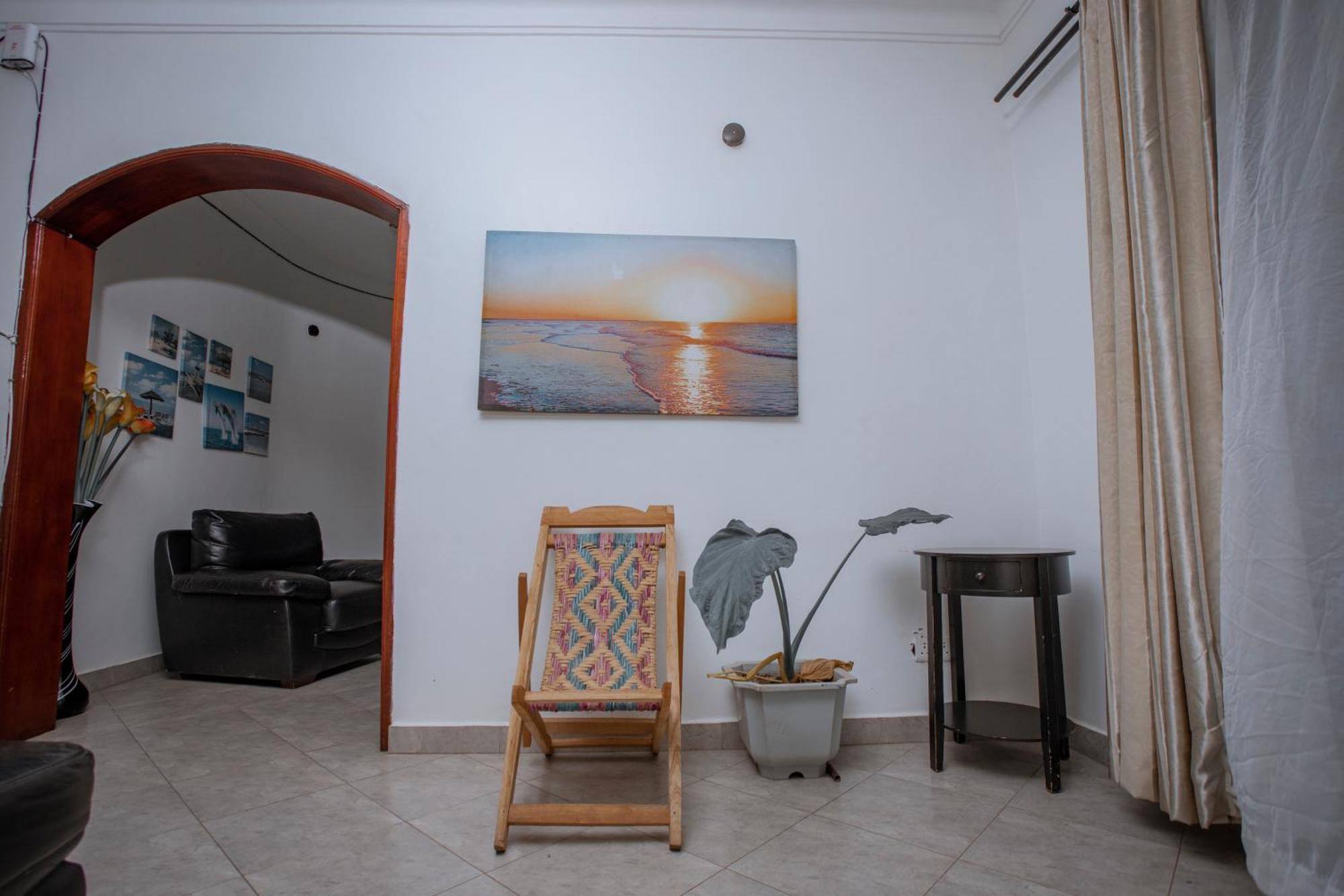 Silver Oaks Hotel Boma Fort Portal Bagian luar foto